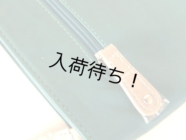 画像4: ポケット８個フラワーチャーム付き薄型ショルダーバッグ／ブルー (4)