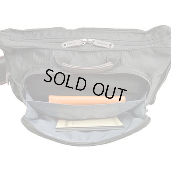 画像7: ＜訳あり＞人気のモビーズ（Ｍobby's）メンズ斜め掛け９つの多機能ポケット付き男性用ショルダーバッグ (7)