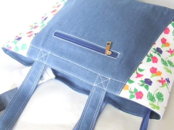 画像4: ＜値下げ＞＜訳あり＞カラフル花柄デニムトートバッグ (4)