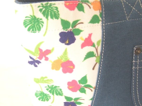 画像7: ＜値下げ＞＜訳あり＞カラフル花柄デニムトートバッグ (7)