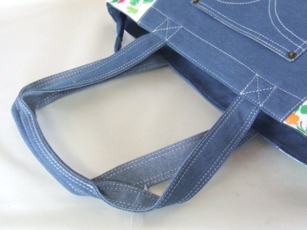 画像5: ＜値下げ＞＜訳あり＞カラフル花柄デニムトートバッグ (5)