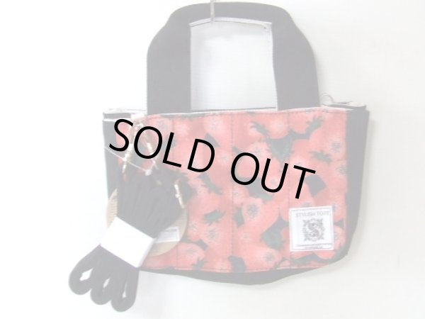 画像3: スマホの操作をカバンに入れたまま出来る2wayミニトートバッグ苺総柄（２色有）【メール便ok】 (3)