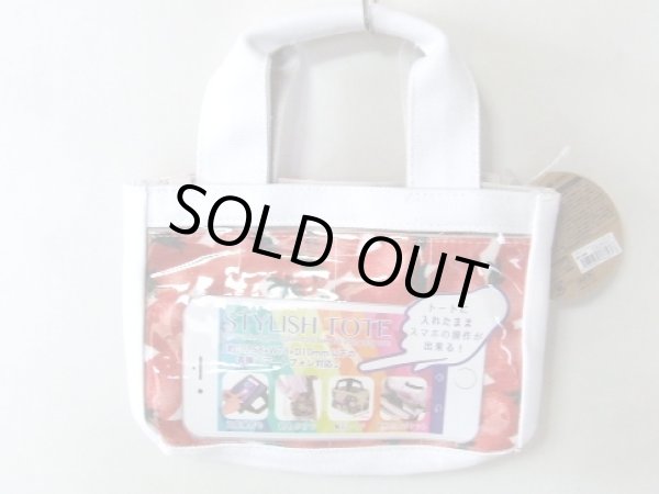 画像6: スマホの操作をカバンに入れたまま出来る2wayミニトートバッグ苺総柄（２色有）【メール便ok】 (6)