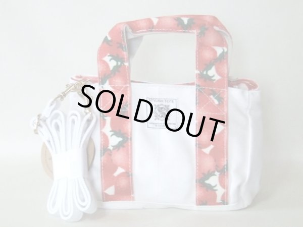 画像2: スマホの操作をカバンに入れたまま出来る2wayミニトートバッグ苺柄（２色有）【メール便ok】 (2)