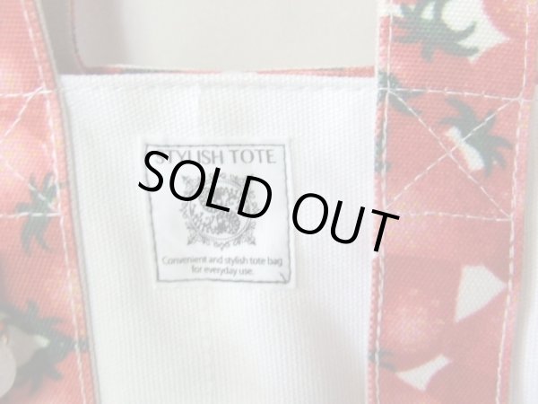 画像8: スマホの操作をカバンに入れたまま出来る2wayミニトートバッグ苺柄（２色有）【メール便ok】 (8)