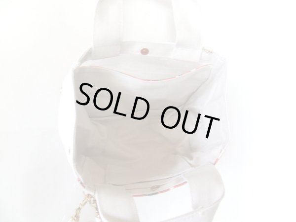 画像8: スマホの操作をカバンに入れたまま出来る2wayミニトートバッグ苺総柄（２色有）【メール便ok】 (8)