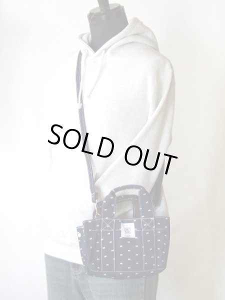 画像8: スマホの操作をカバンに入れたまま出来る2wayミニトートバッグ／リボン柄（２色有）＜メール便ok＞ (8)