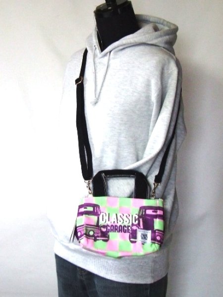 画像10: スマホの操作が透明ポケットに入れたまま出来る2wayミニトートバッグ車（２色有） (10)