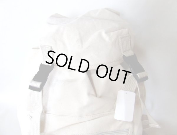 画像4: スッキリしたシンプルデザインで可愛らしい帆布リュックサック／アイボリー (4)