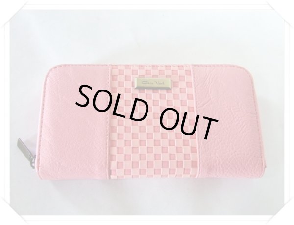 画像1: 【訳あり】落ち着いた色合いのサーモンピンクのレディース格子柄ラウンドタイプ長財布 (1)