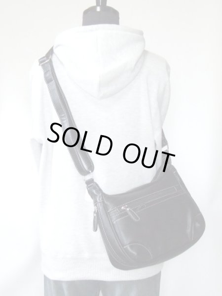 画像9: 拡幅機能付きレディース合成皮革機能的な斜め掛けショルダーバッグ／黒 (9)