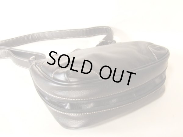 画像4: 拡幅機能付きレディース合成皮革機能的な斜め掛けショルダーバッグ／黒 (4)