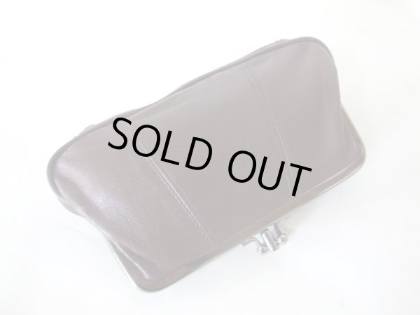 ダークブラウン