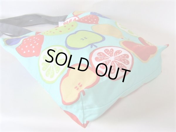 画像3: カラフルなフルーツ柄ミントカラーA４トートバッグ (3)