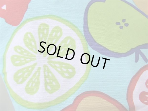 画像5: カラフルなフルーツ柄ミントカラーA４トートバッグ (5)