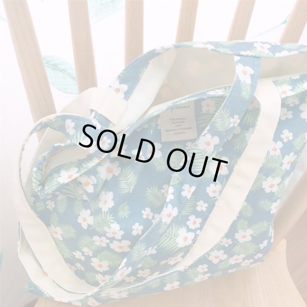 画像3: レディース綺麗なハイビスカス柄プリント軽量エコトートバッグ＜メール便ok＞ (3)