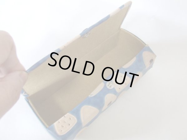 画像6: ＜訳あり＞おにぎり柄メガネケース紺 (6)