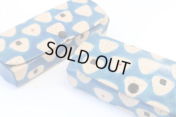 画像9: ＜訳あり＞おにぎり柄メガネケース紺 (9)