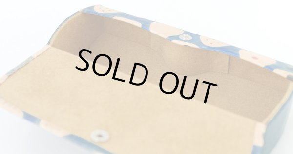 画像7: ＜訳あり＞おにぎり柄メガネケース紺 (7)