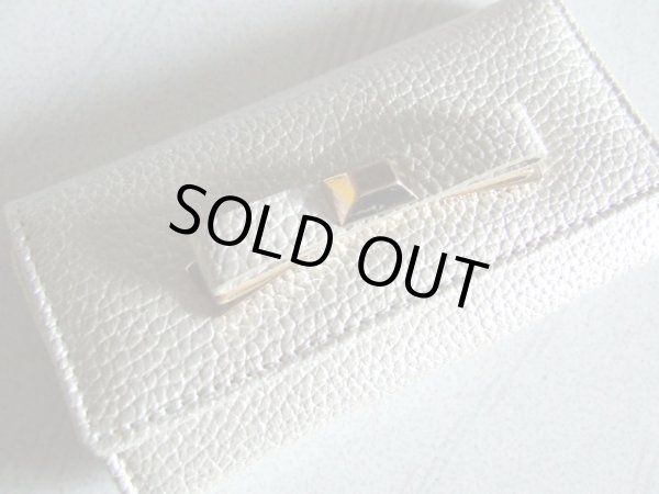 画像3: ＜訳あり＞Rue Vivienne PARIS高級感があるリボンデザインキーケース(シルバー) (3)