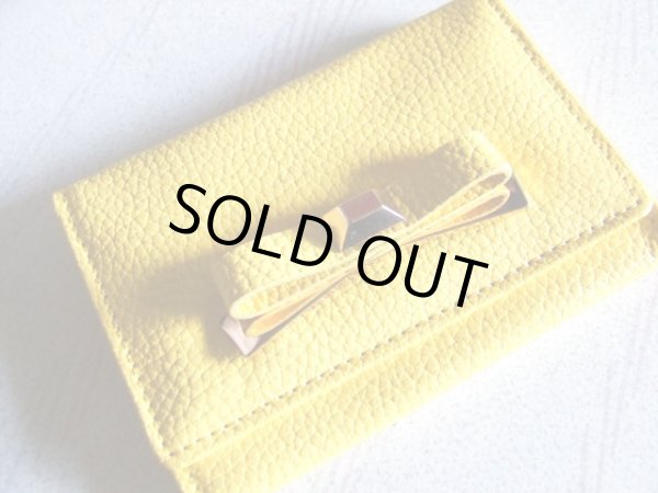 画像3: ＜訳あり＞働く女性の声が形になった！両面牛革使用の高級感があるリボンモチーフ名刺入れ／イエロー  (3)