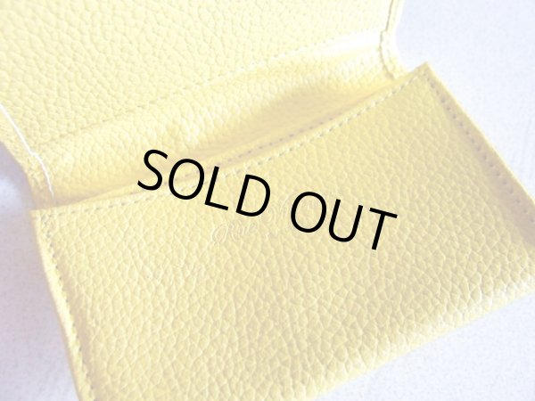 画像5: ＜訳あり＞働く女性の声が形になった！両面牛革使用の高級感があるリボンモチーフ名刺入れ／イエロー  (5)