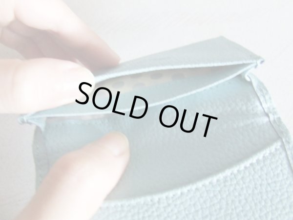 画像5: ＜訳あり＞働く女性の声が形になった！両面牛革使用の高級感があるリボンモチーフ名刺入れ／ライトブルー (5)