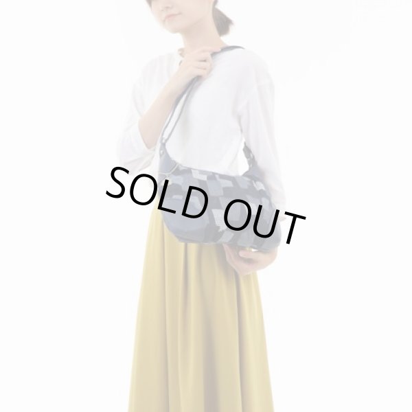 画像8: パッチワークプリント！サボイ(SAVOY)レディースデニム素材のショルダーバッグ (8)