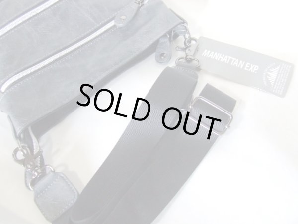 画像4: ポケット豊富で使いやすい！メンズフェイクレザースクエアショルダーバッグ／ブラック (4)