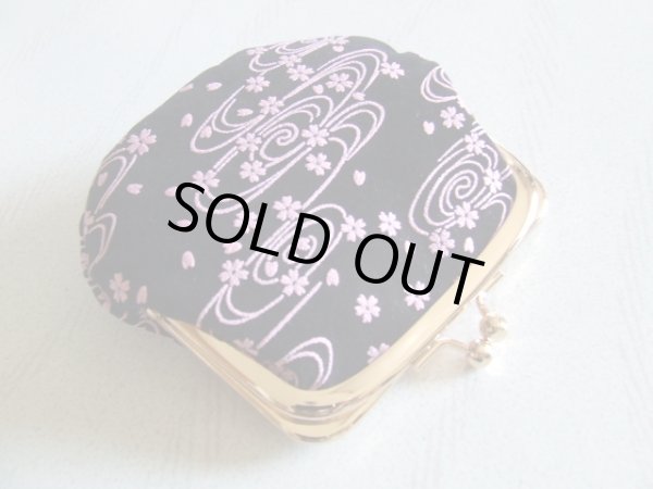 画像2: 印伝風桜水面柄レディース手のひらサイズのがま口財布（日本製） (2)