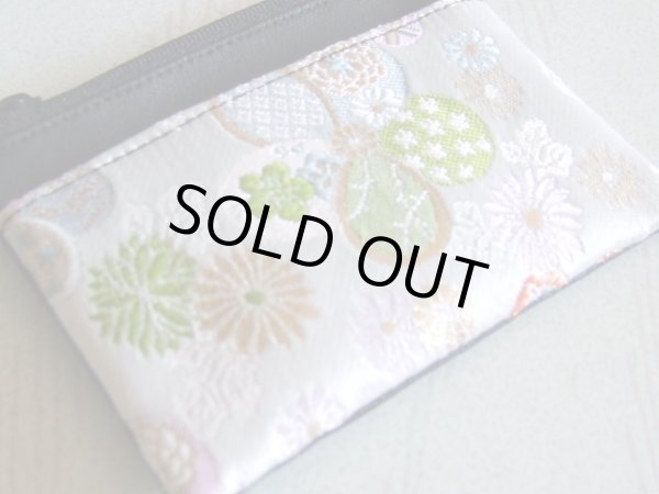 画像2: 京都西陣織　和柄四角小銭ケース＜日本製＞菊白＜送料無料＞ (2)