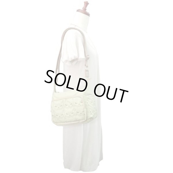 画像8: レディースぷくぷくプーちゃんナイロン撥水ショルダーバッグ／黒 (8)