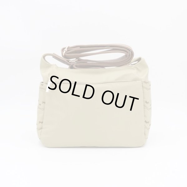 画像2: レディースぷくぷくプーちゃんナイロン撥水ショルダーバッグ／黒 (2)