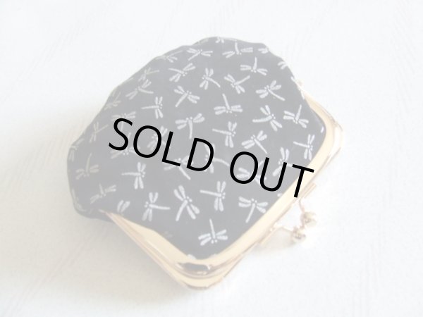 画像2: 印伝風とんぼ柄レディース手のひらサイズのがま口財布（日本製）＜送料無料＞ (2)