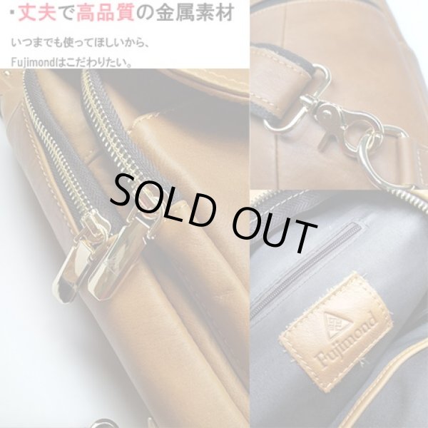 画像6: 本革（牛革）レトロな雰囲気メンズ高級ボディバッグ／キャメル＜訳あり＞＜送料無料＞ (6)