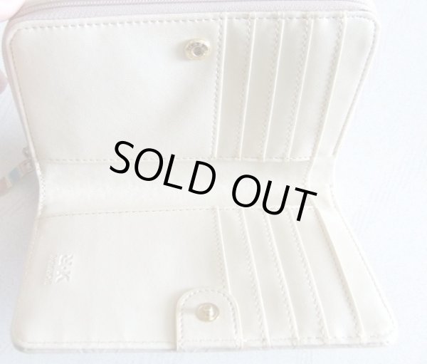 画像5: ＜訳あり＞R-KIKUCHIロゴレディース合成皮革二つ折り財布／ベージュ (5)