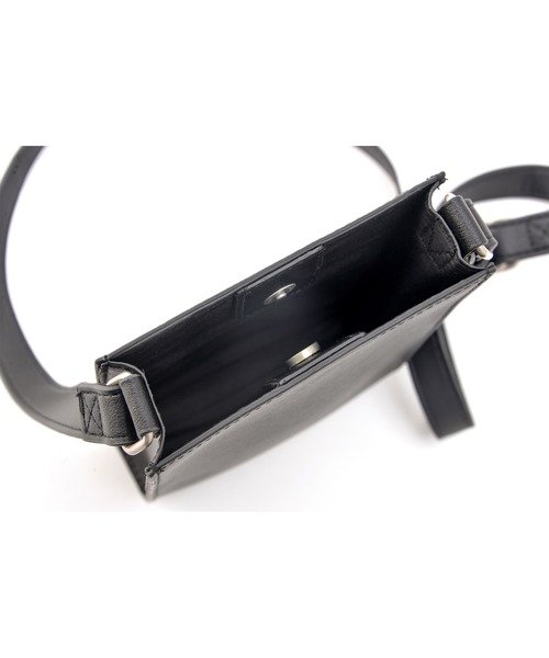 画像9: Renameどんなコーディネートにもマッチするシンプルなスクエアショルダーバッグ／ブラック (9)