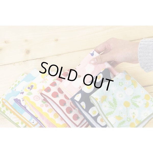 画像2: お相撲さん柄どすこいイラスト今治うまれのハンカチ綿１００％ (2)