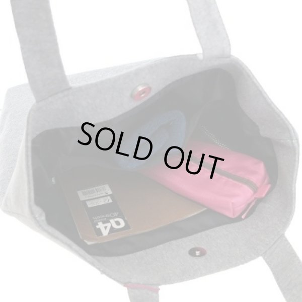 画像7: ハローキティ刺繍スウェットトートバッグ／グレー (7)