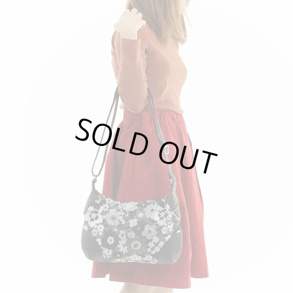 画像8: サボイ(SAVOY)全面に様々な花柄模様を施したショルダーバッグ (8)