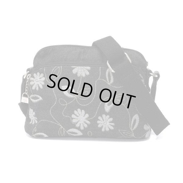 画像2: サボイSAVOYしっかり感のあるデニム地に花模様をプリントしたミニショルダーバッグ (2)