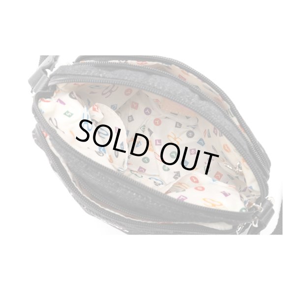 画像4: サボイSAVOYしっかり感のあるデニム地に花模様をプリントしたミニショルダーバッグ (4)