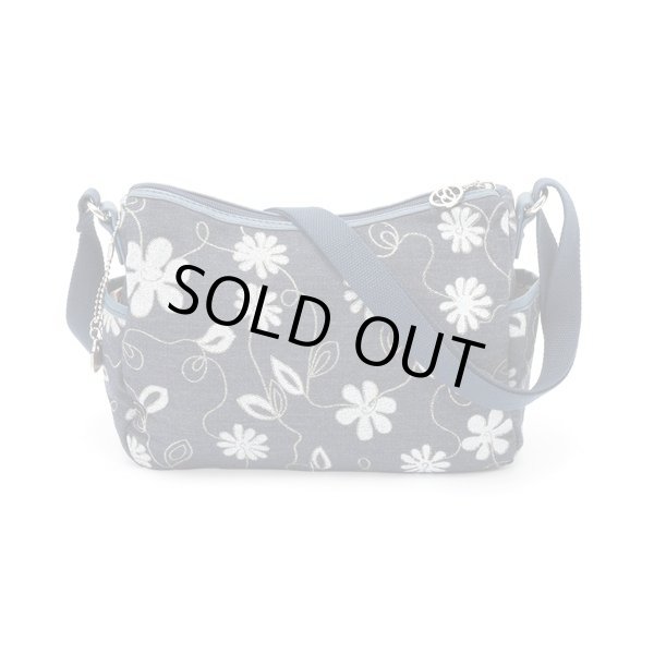 画像2: サボイ(SAVOY)レディースデニム素材に花模様をプリントしたシンプルデザインショルダーバッグ (2)