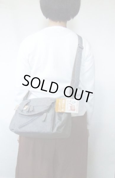 画像13: (訳あり）３室式シークレットポケット仕様レディース斜め掛け2wayショルダーバッグ／グレー (13)