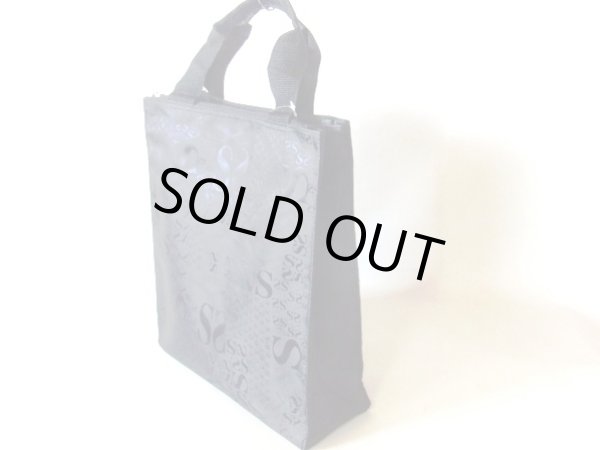 画像3: ＜訳あり＞３室式ジャガード織トートバッグＡ４/ブラック（英字） (3)