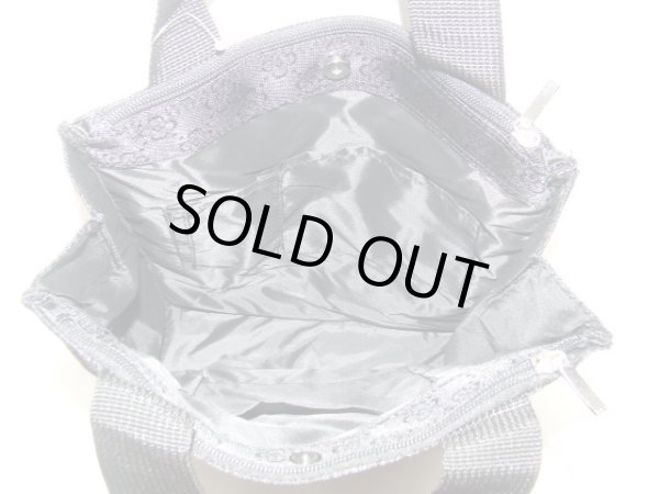 画像7: ＜訳あり＞３室式ジャガード織トートバッグＡ４/ブラック（英字） (7)