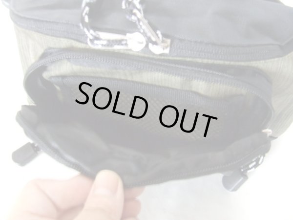 画像7: ガルウィングの軽量小ぶりウエストバッグ/カ―キ (7)