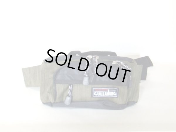 画像2: ガルウィングの軽量小ぶりウエストバッグ/カ―キ (2)