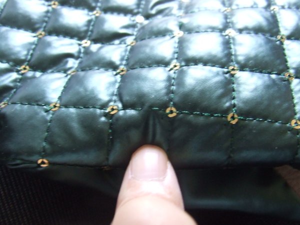 画像11: (訳あり）上品で軽量スパンコールキルティング手提げバッグ【プルシエ】/グリーン (11)