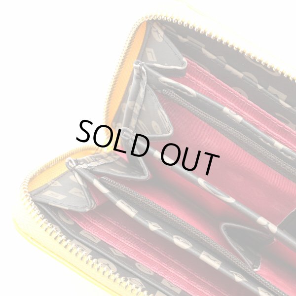 画像3: サボイ(SAVOY)エナメルにミニモノグラム柄を型押した長財布レディース/イエローブラウン (3)